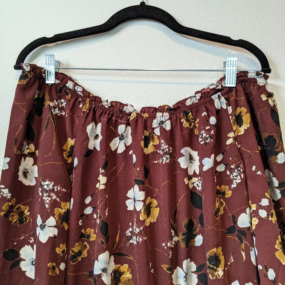 Floral Romper - Picture 3 of 4